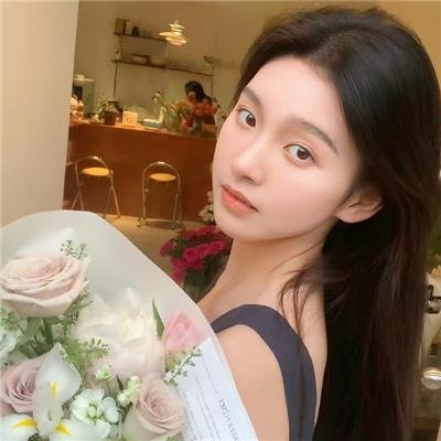 女王蜂游戏海报